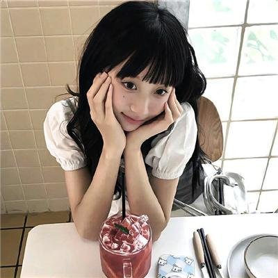 正面全裸